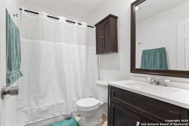 Image 9 of 27 For 8702 Village Dr  103