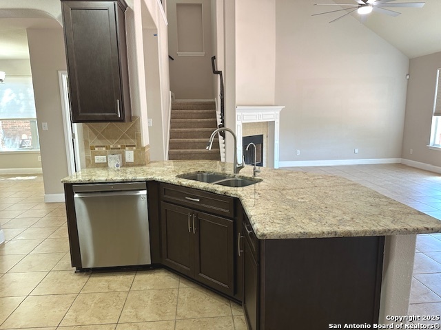 Listing photo id 11 for 3215 Highline