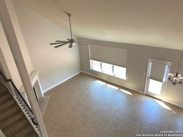 Listing photo id 16 for 3215 Highline