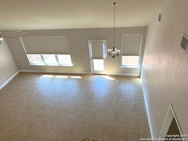 Listing photo id 17 for 3215 Highline