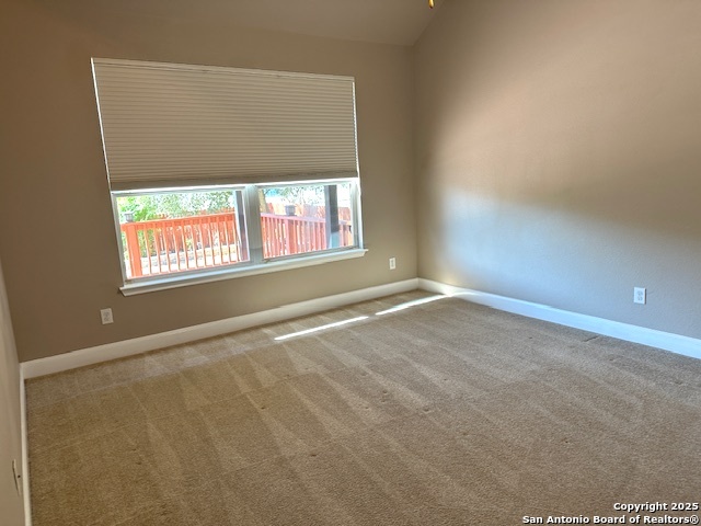 Listing photo id 18 for 3215 Highline