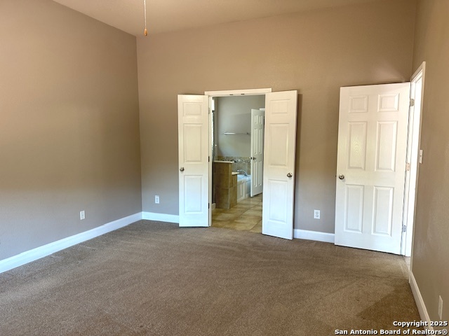 Listing photo id 19 for 3215 Highline