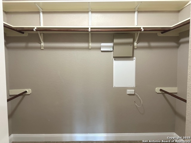 Listing photo id 24 for 3215 Highline