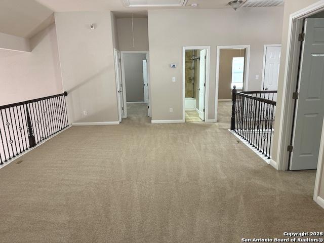 Listing photo id 30 for 3215 Highline