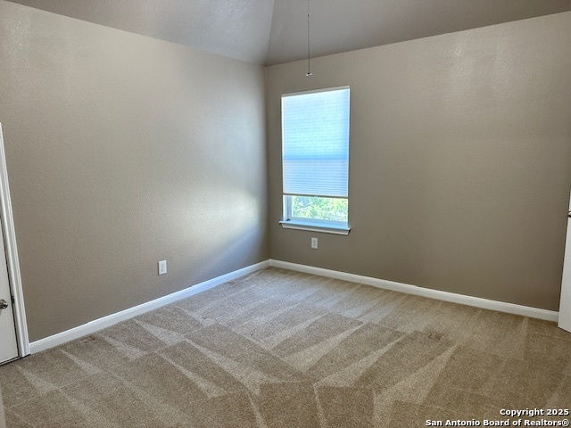 Listing photo id 36 for 3215 Highline