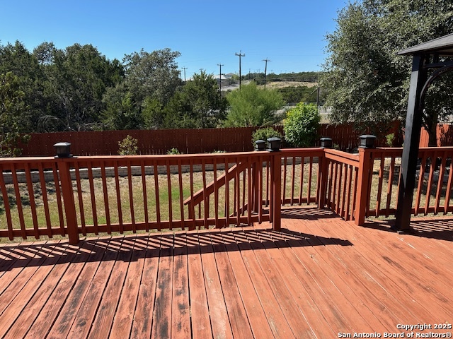 Listing photo id 40 for 3215 Highline