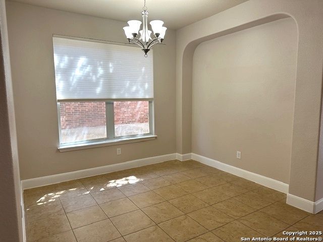 Listing photo id 5 for 3215 Highline