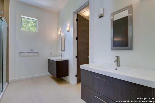 Listing photo id 20 for 119 Marcia  