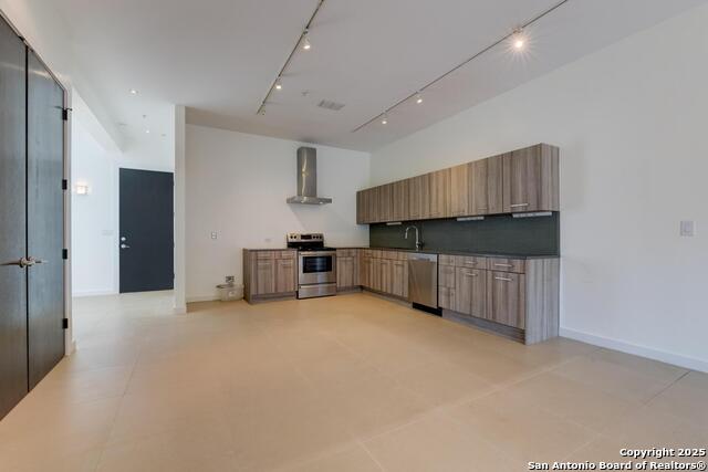 Listing photo id 7 for 119 Marcia  