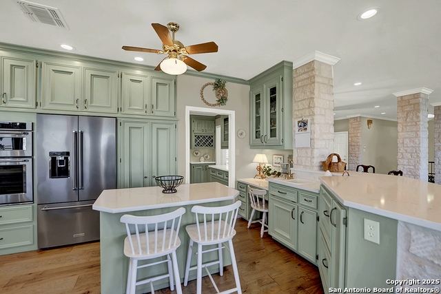 Listing photo id 9 for 2406 Connie  