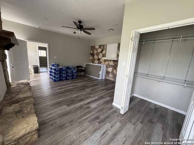 Listing photo id 25 for 1240 Rice Rd