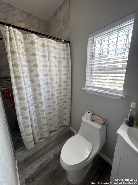 Listing photo id 27 for 1240 Rice Rd