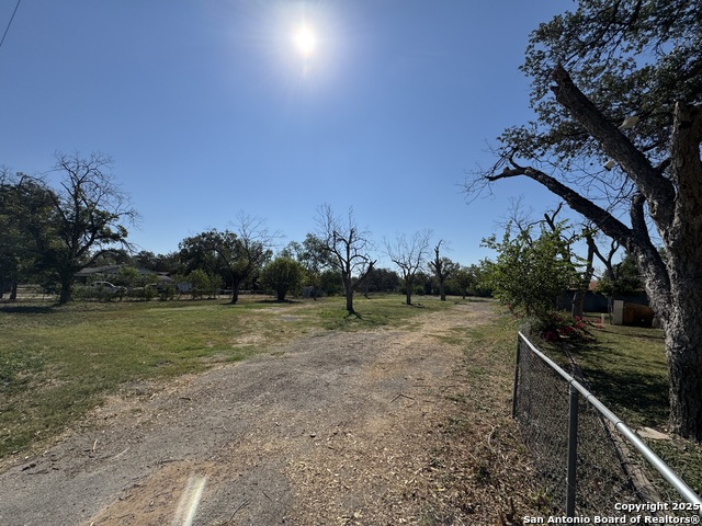 Listing photo id 37 for 1240 Rice Rd