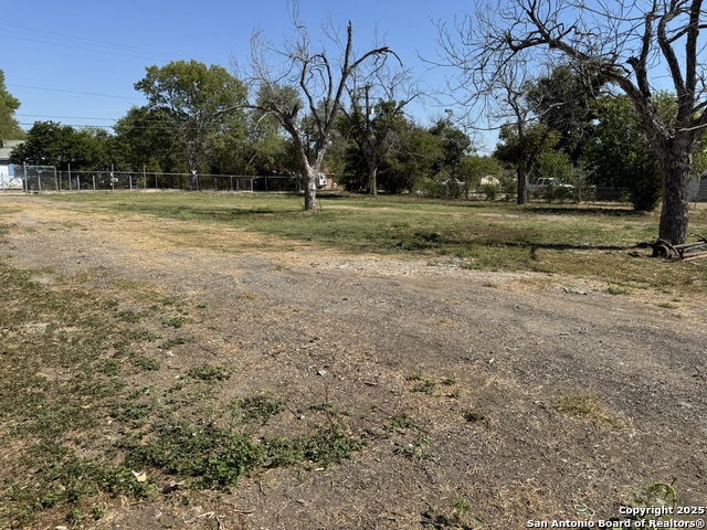 Listing photo id 40 for 1240 Rice Rd