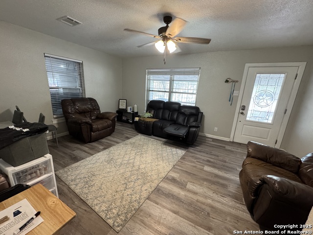 Listing photo id 4 for 1240 Rice Rd