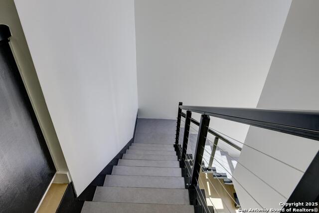 Listing photo id 15 for 119 Marcia