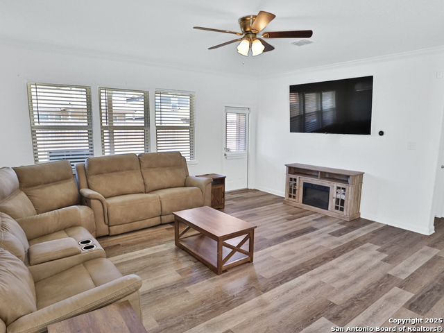 Image 10 of 30 For 8443 Meadow Plains