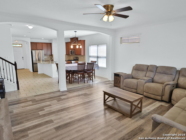 Image 11 of 30 For 8443 Meadow Plains