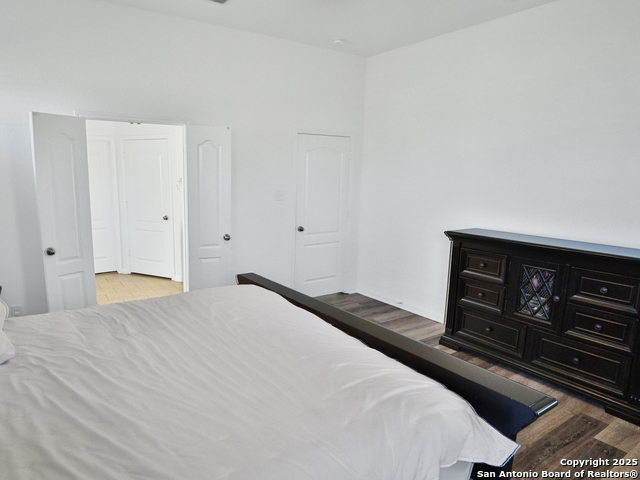 Image 15 of 30 For 8443 Meadow Plains