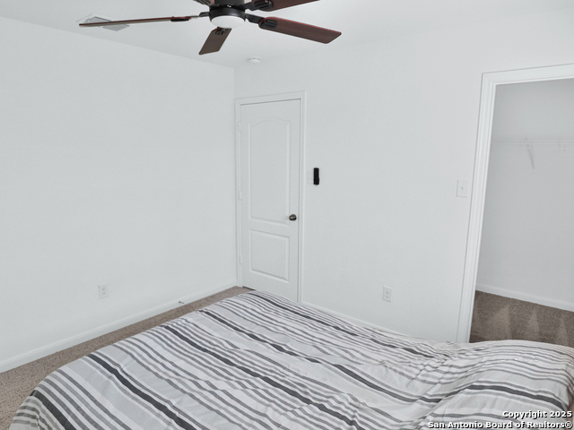 Image 20 of 30 For 8443 Meadow Plains