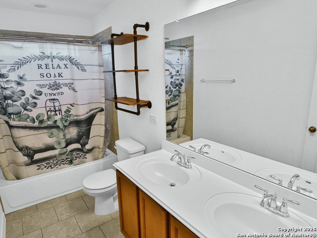 Image 26 of 30 For 8443 Meadow Plains