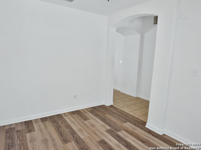 Image 3 of 30 For 8443 Meadow Plains