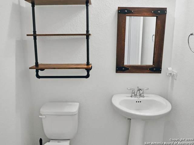 Image 5 of 30 For 8443 Meadow Plains