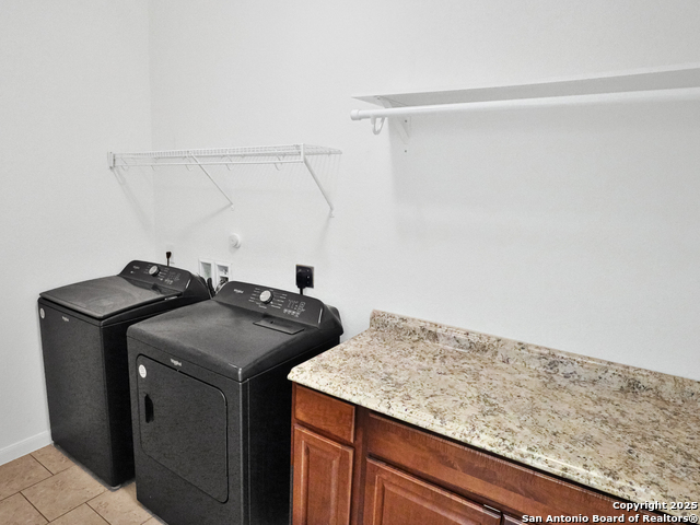 Image 6 of 30 For 8443 Meadow Plains