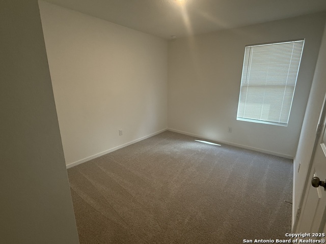 Listing photo id 8 for 3753 Swift Fox