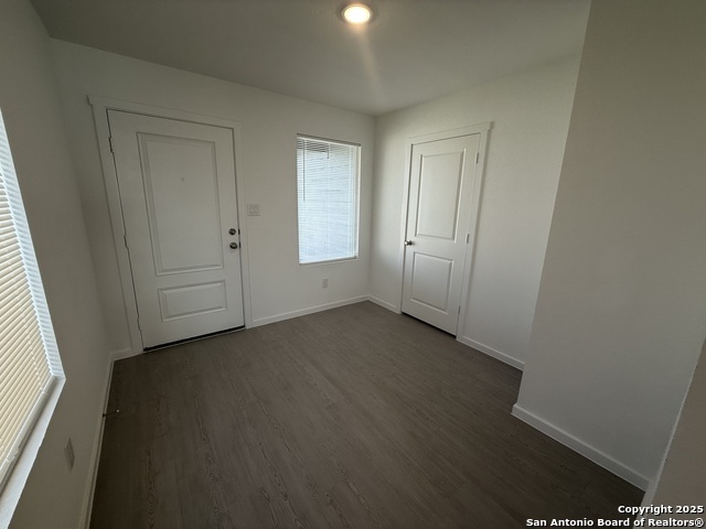 Listing photo id 10 for 3753 Swift Fox