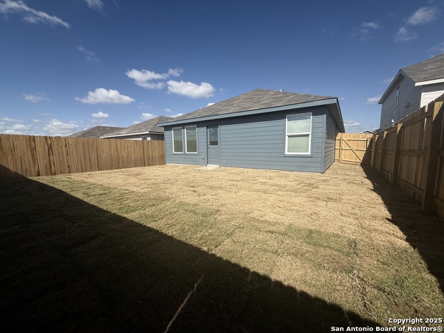 Listing photo id 11 for 3753 Swift Fox