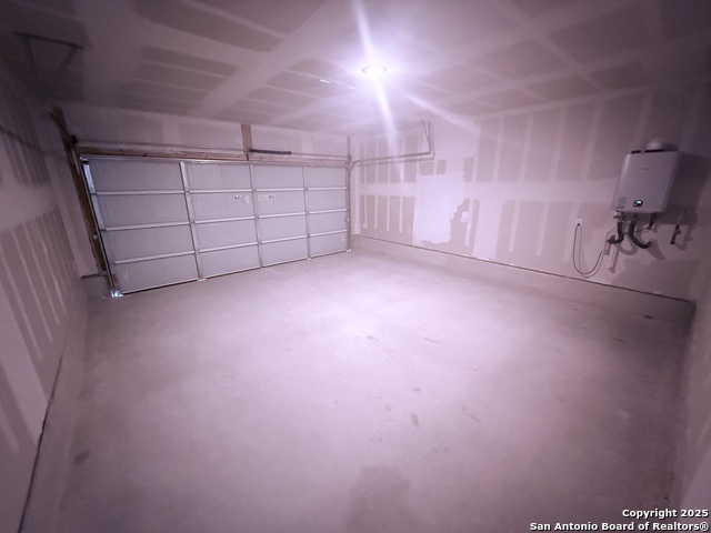 Listing photo id 14 for 3753 Swift Fox