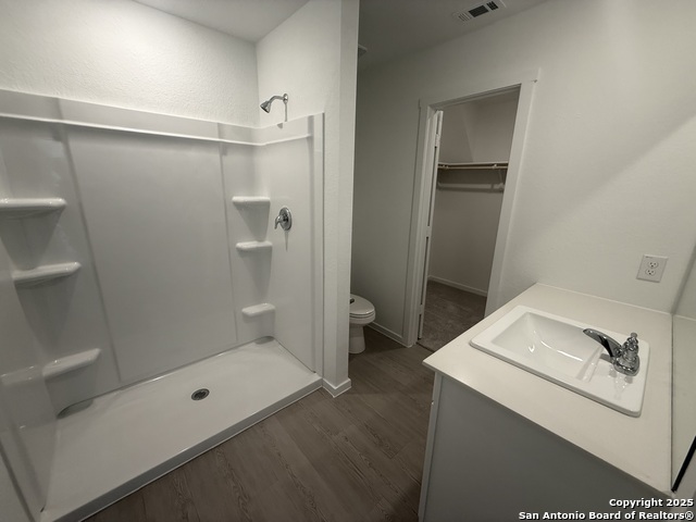 Listing photo id 3 for 3753 Swift Fox