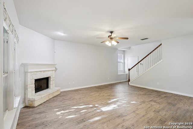 Image 12 of 51 For 26118 Meadowlark Bay