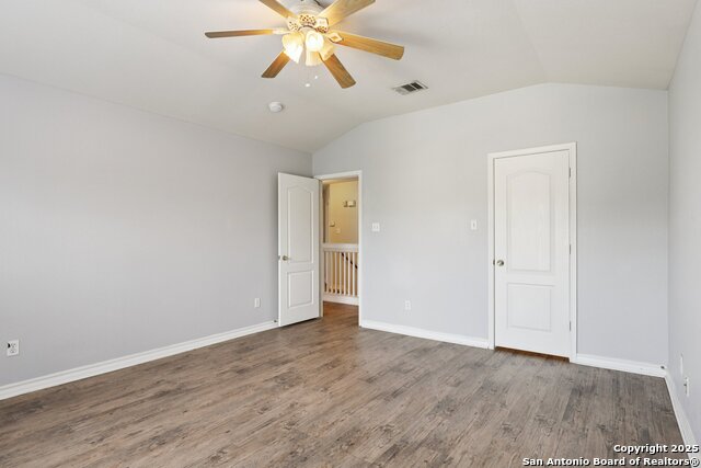 Image 18 of 51 For 26118 Meadowlark Bay