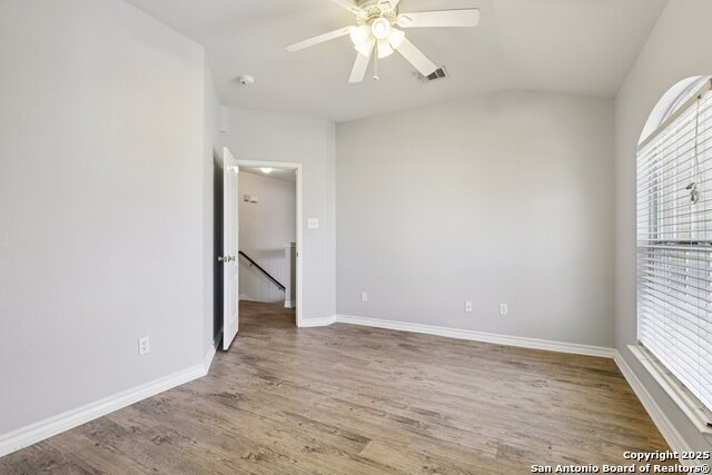 Image 22 of 51 For 26118 Meadowlark Bay