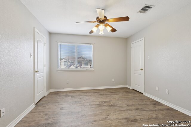 Image 25 of 51 For 26118 Meadowlark Bay