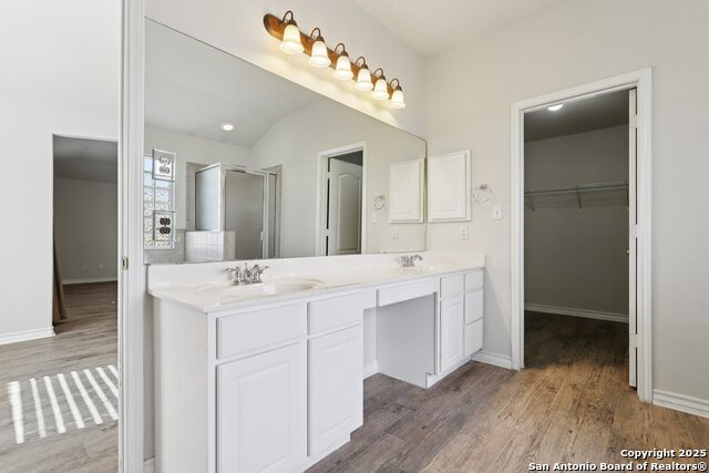 Image 27 of 51 For 26118 Meadowlark Bay