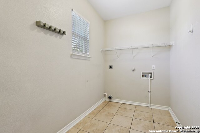 Image 37 of 51 For 26118 Meadowlark Bay