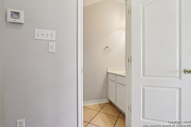 Image 40 of 51 For 26118 Meadowlark Bay