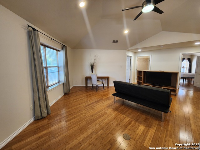 Image 12 of 50 For 7535 Linkside