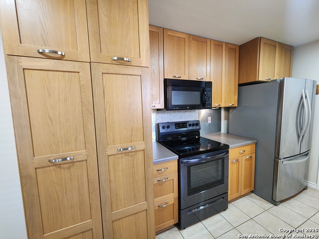 Image 3 of 50 For 7535 Linkside