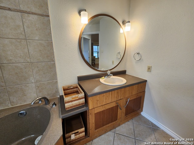 Image 30 of 50 For 7535 Linkside