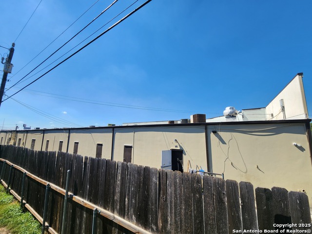 Image 42 of 50 For 7535 Linkside