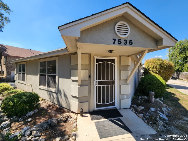 Image 43 of 50 For 7535 Linkside