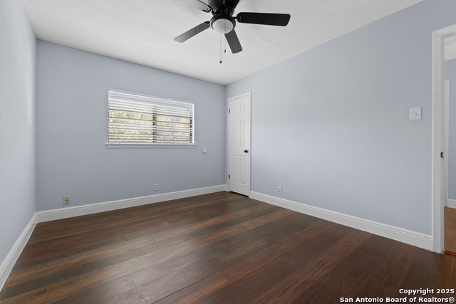 Listing photo id 15 for 12811 Huntsman Lake Dr