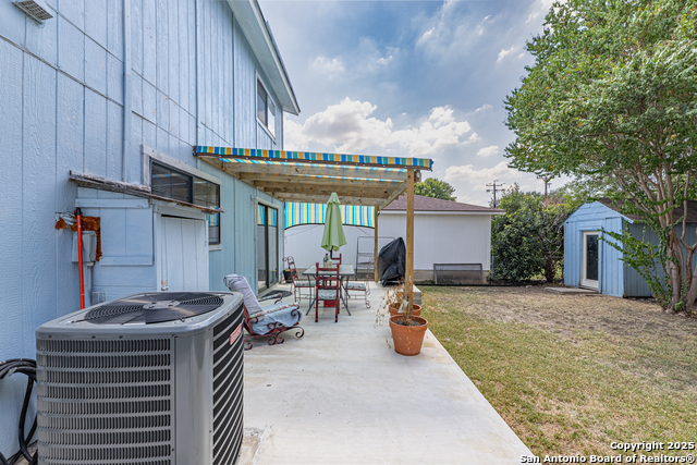 Listing photo id 27 for 12811 Huntsman Lake Dr