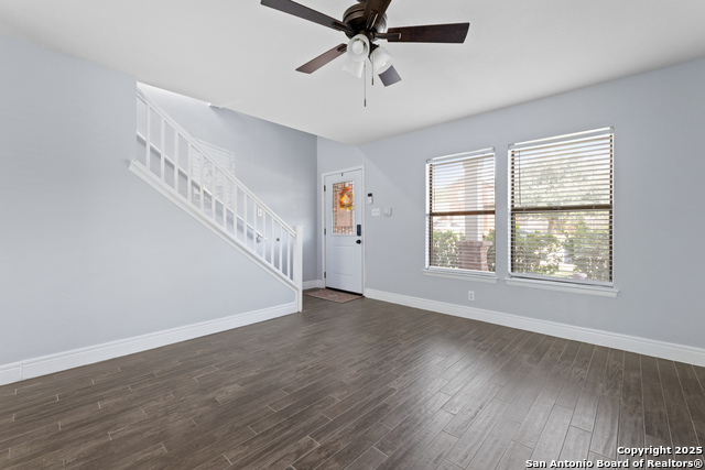 Listing photo id 5 for 12811 Huntsman Lake Dr