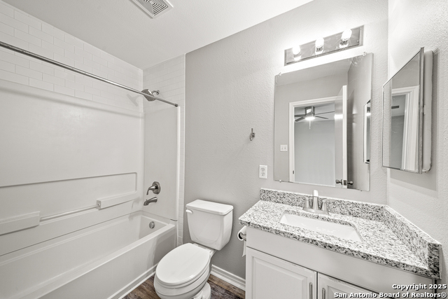 Image 18 of 21 For 7806 Kingsbury Wood 2