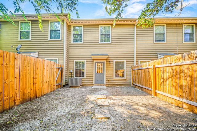 Image 21 of 21 For 7806 Kingsbury Wood 2